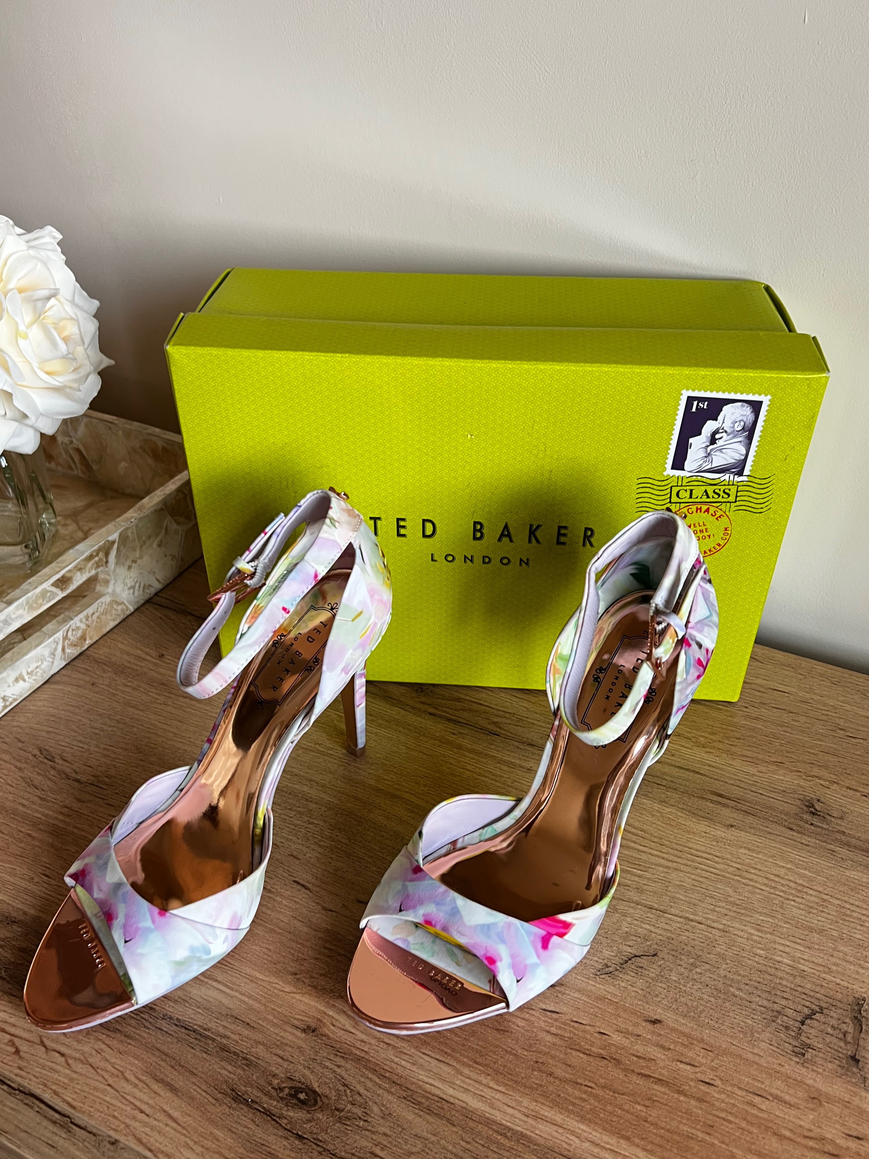 Nowe oryginalne szpilki Ted Baker London 38