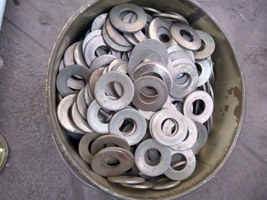 Метизы крепеж разные