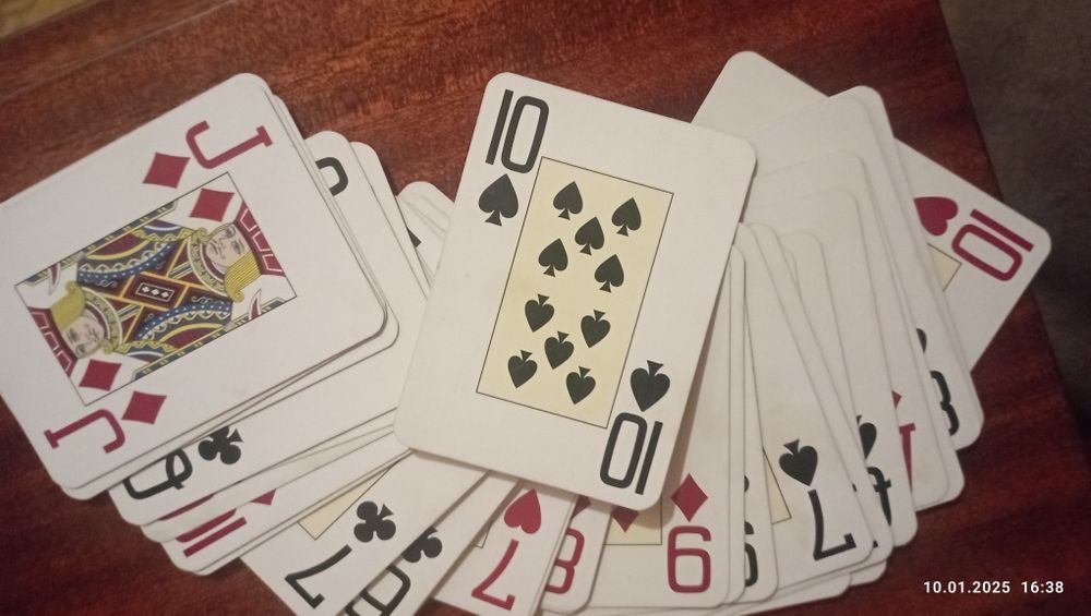 Карти гральні нові 12 колод