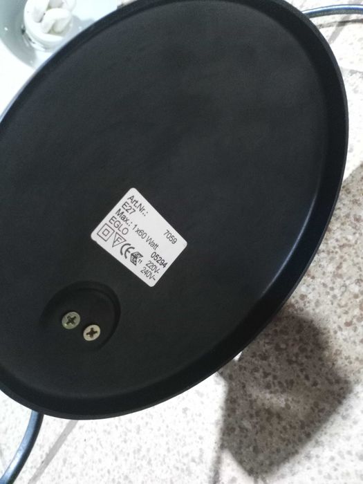 Candeeiro e rebobinador antigo