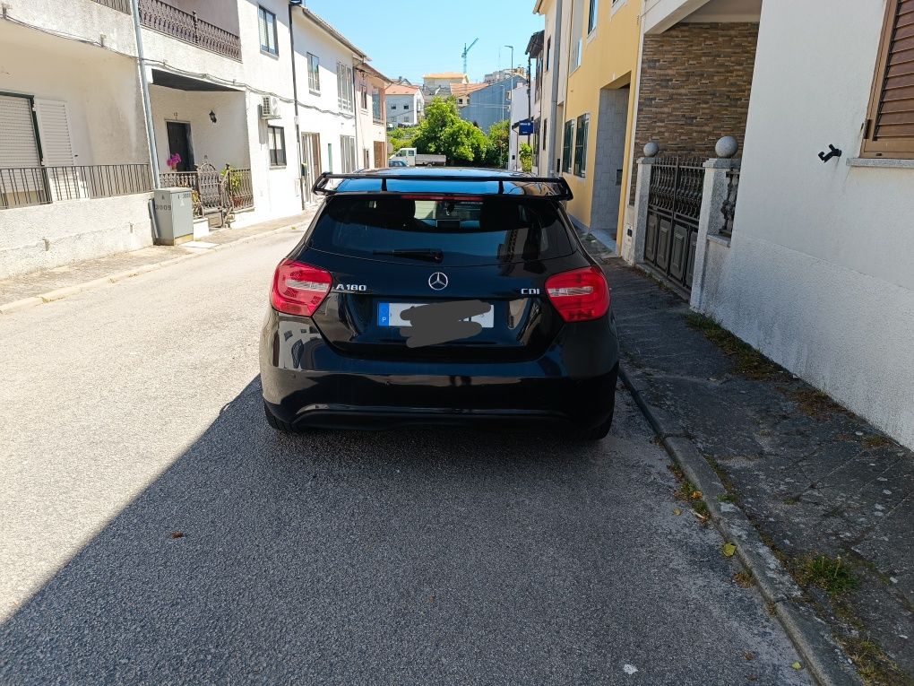 Vendo/troco mercedes A180 CDI com kits a45 amg