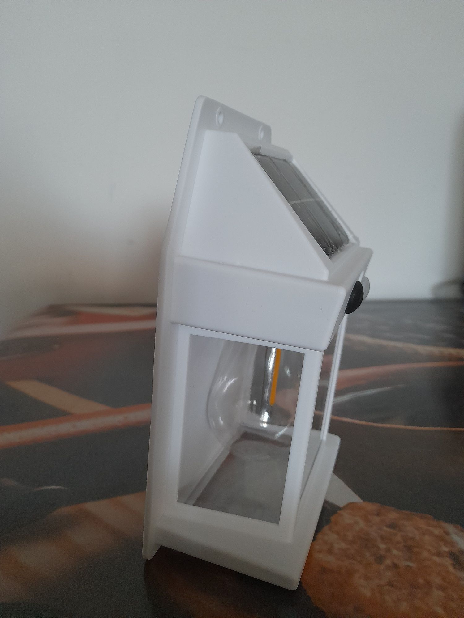 Solarna lampka na zewnątrz!