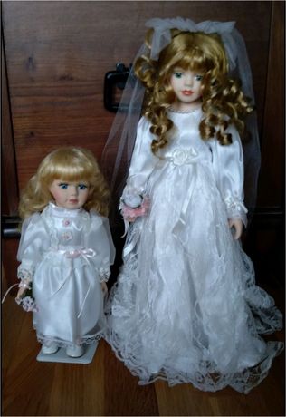 Conjunto de duas bonecas de porcelana: Noiva & Menina das Alianças