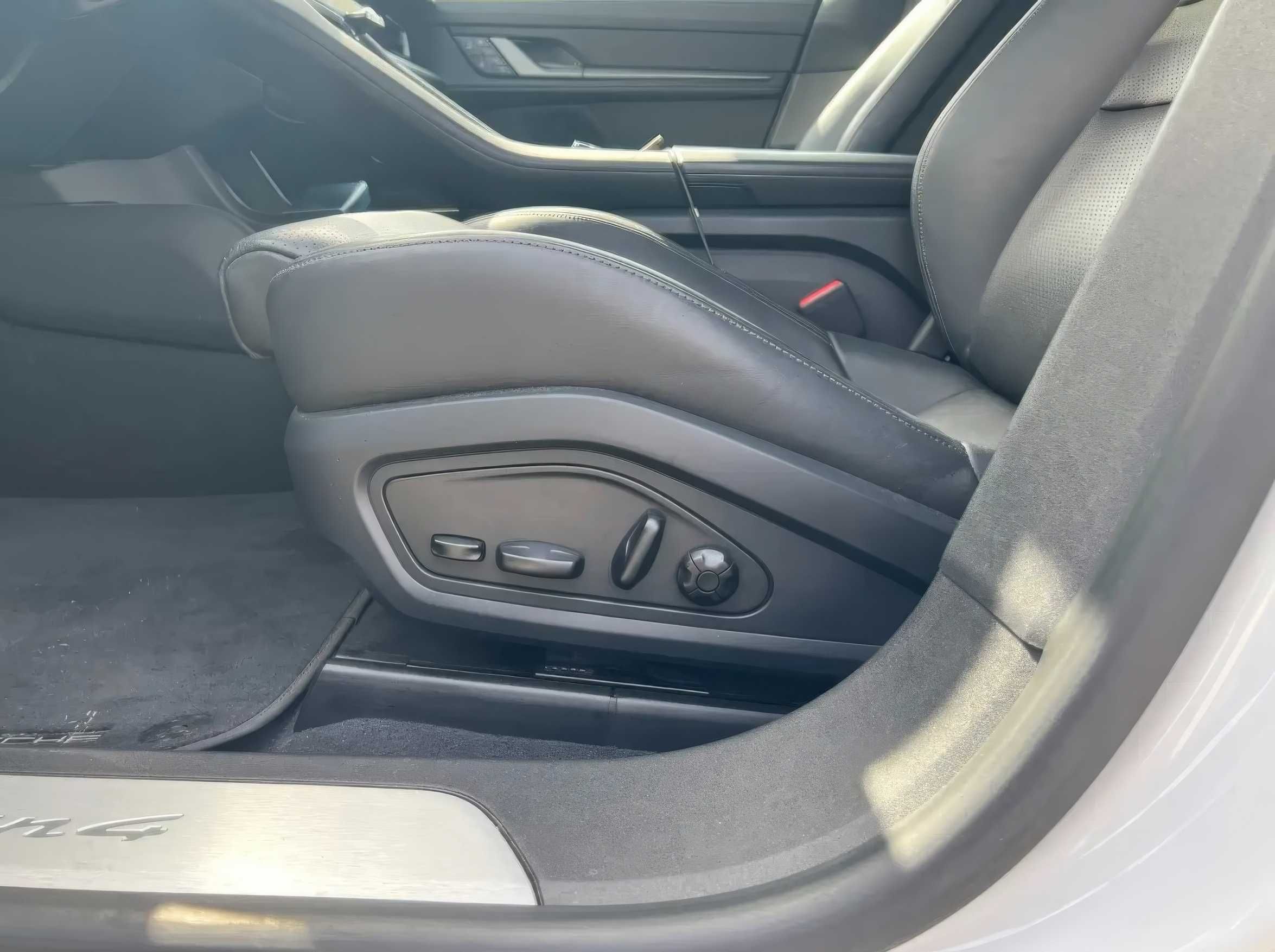 Porsche Taycan 4 Cross Turismo 2022