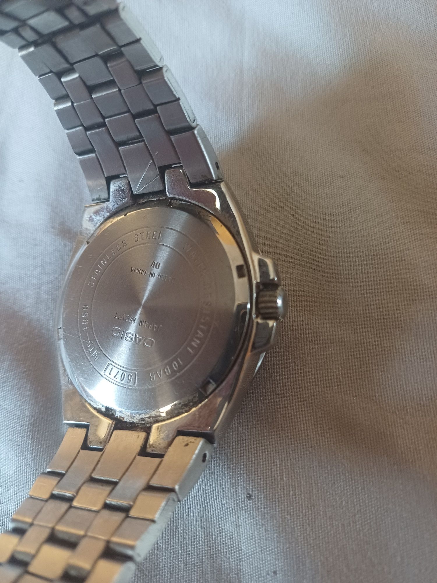 Casio MTD-1060 – Klasyczny zegarek analogowy (bez baterii)