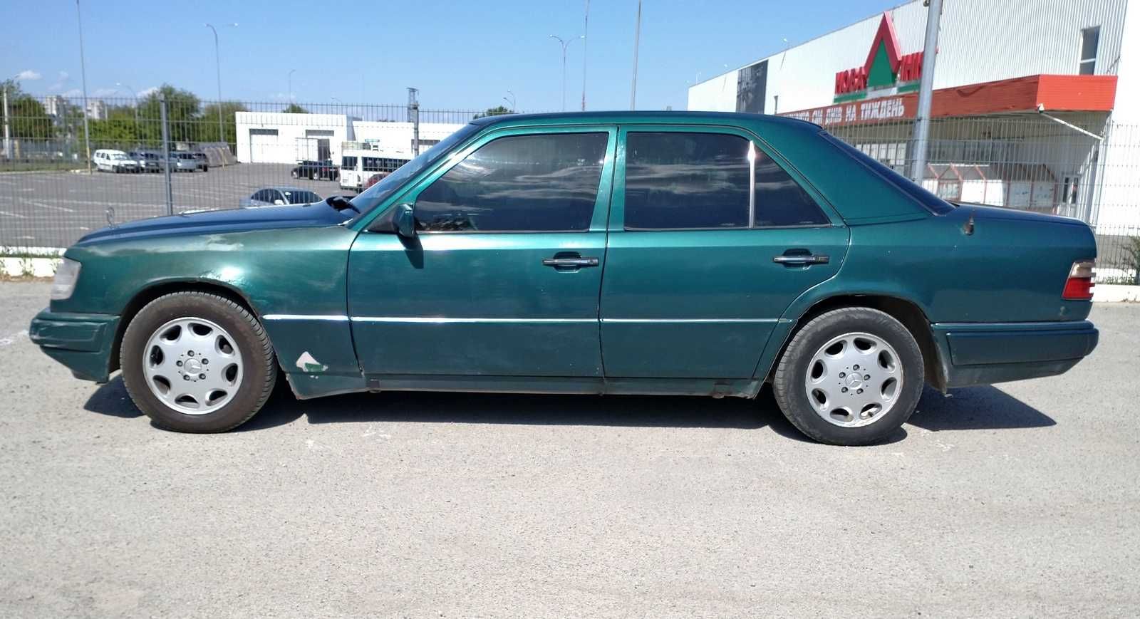 Продам Mercedes w124 1995 E200 инжектор, автомат, кондиционер