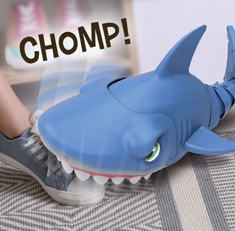 Skyrocket Mega Chomp. Shark. Большая акула на пульте. Америка.