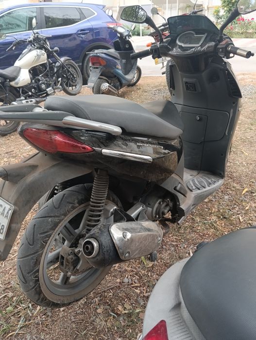 Aprilia sportsity 250