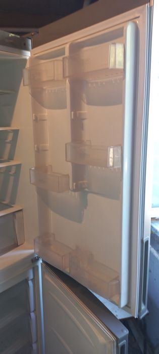 Холодильник  Л.ж.Ноуфрост