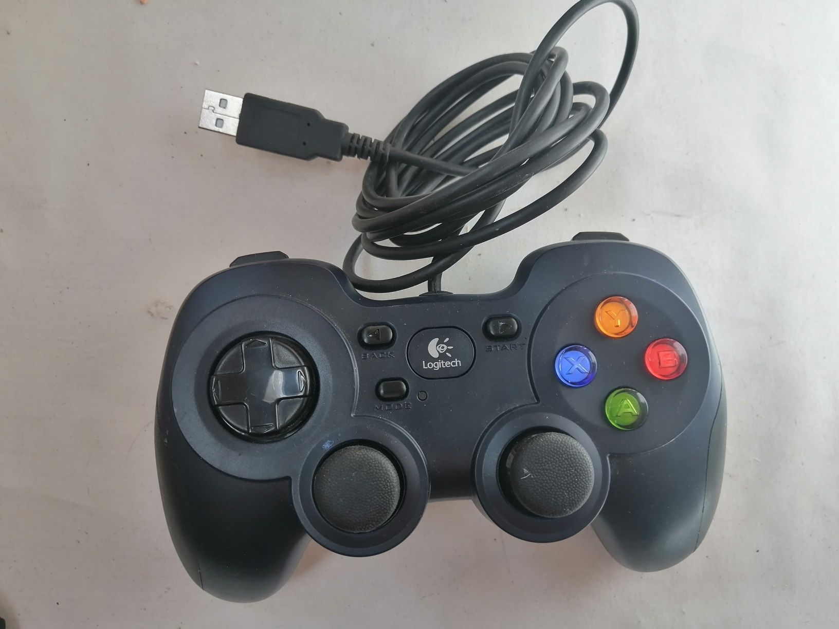 Геймпад logitech gamepad