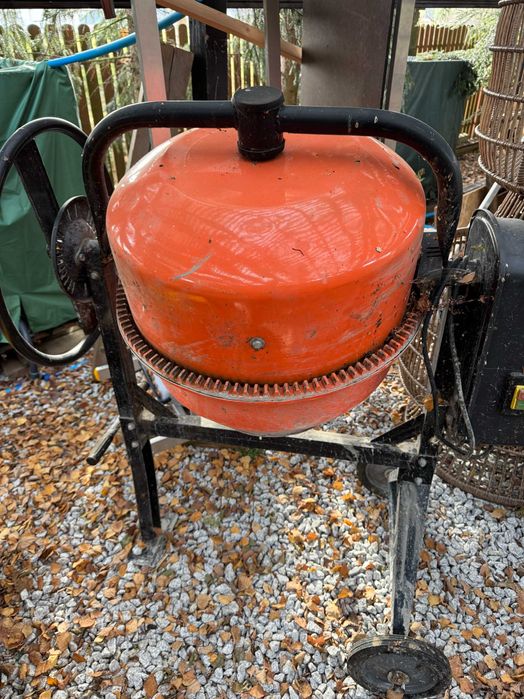 Betoniarka 100L 550W 230V