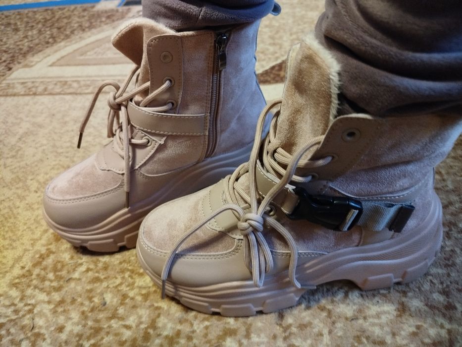 Осінні -весняні черевики