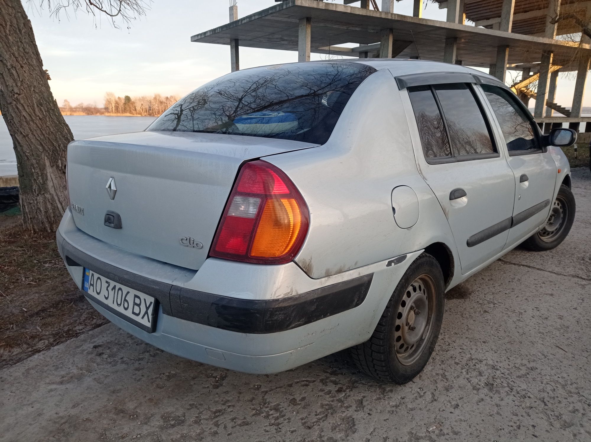 Renault Clio Symbol 1.4 газ/бензин 5 мкп