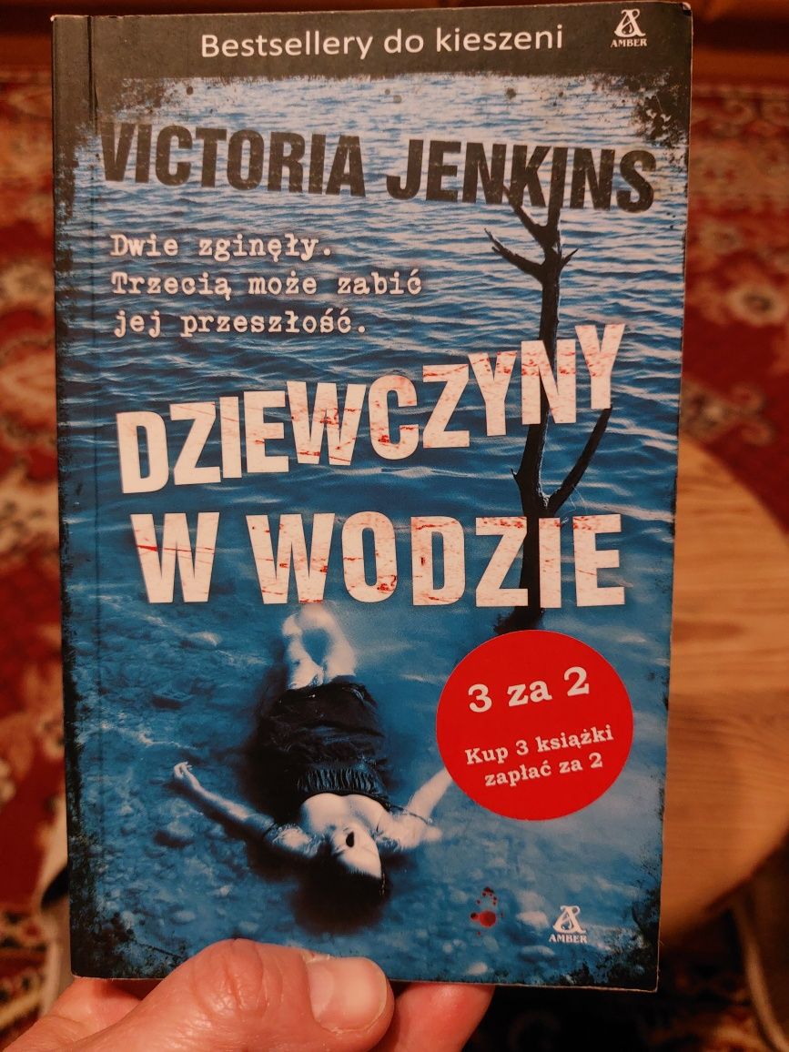 Dziewczyny w wodzie Victoria Jenkins