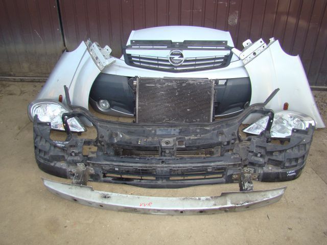 Дверь передняя задняя на Renault Trafic Opel Vivaro двері двери Виваро
