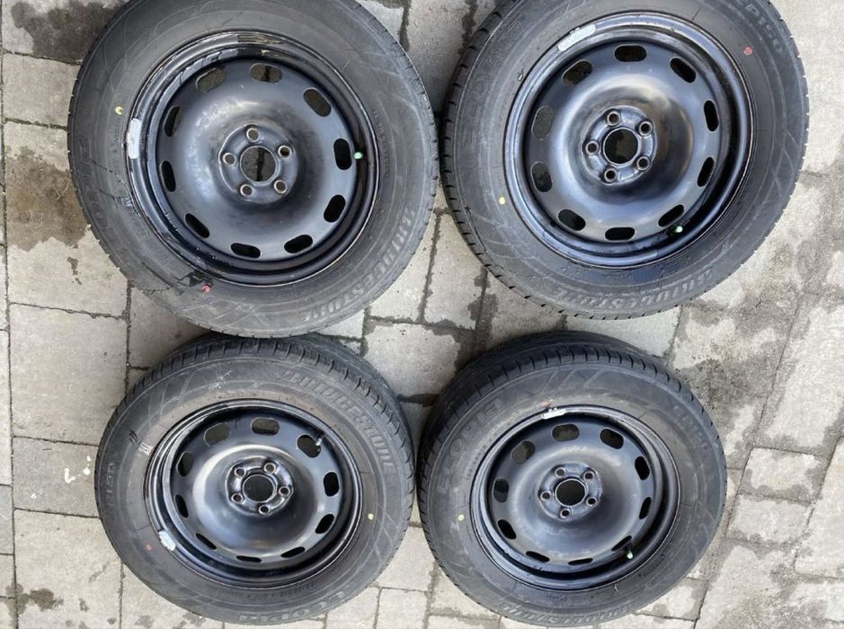 Сталеві диски з шинами на Volkswagen Golf