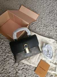 Сумочка  Louis Vuitton Monogram Locky BB Crossbody with Noir люкс