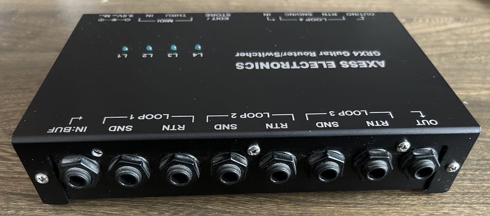 Looper / switcher zestaw z kontrolerem AXESS