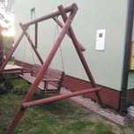 Huśtawka ogrodowa drewniana