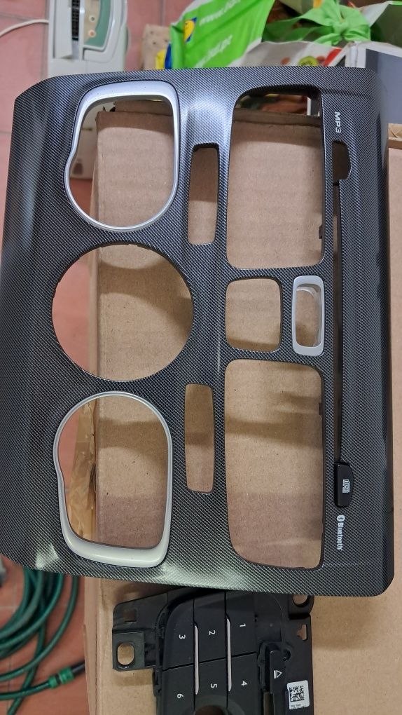 Ecran + leitor cd + moldura Citroen C4
