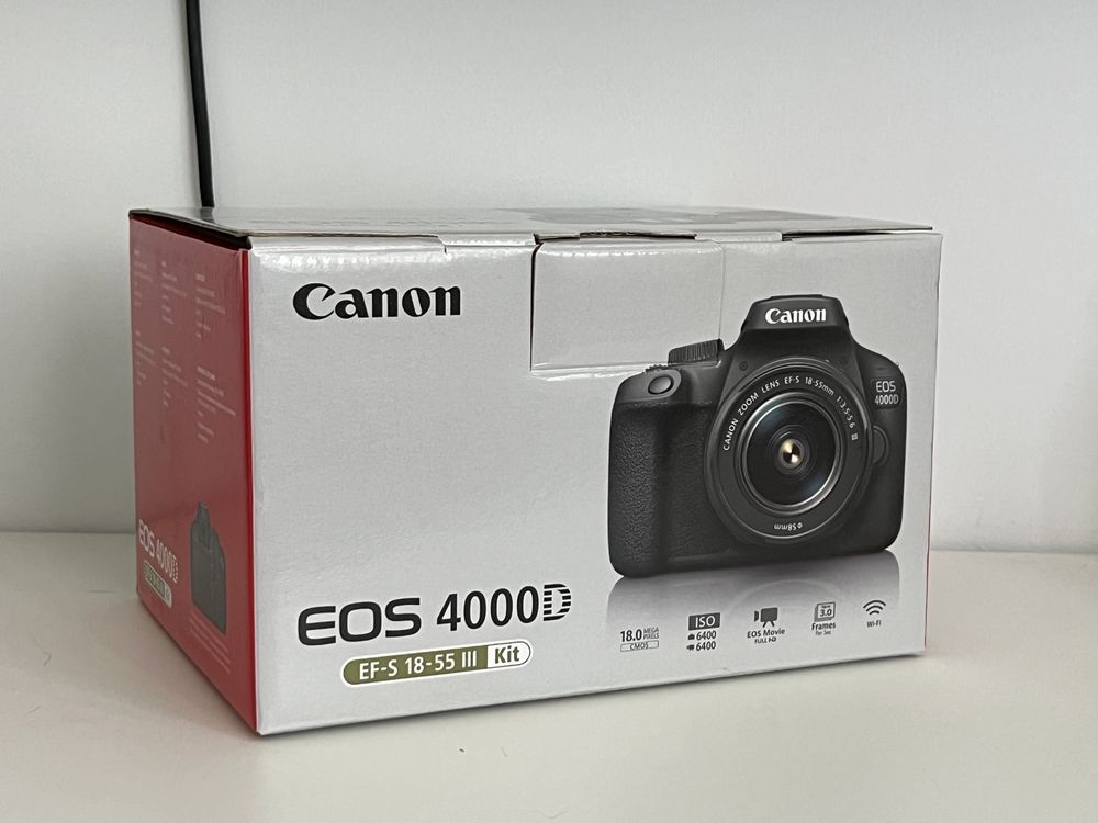 CANON EOS 4000D + чохол