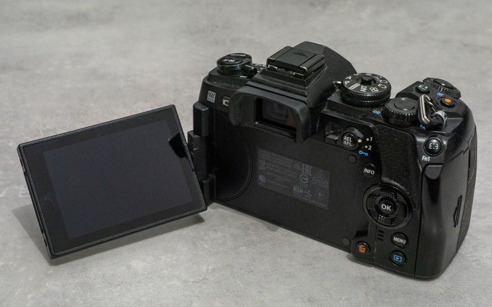 Olympus OM-D E-M1 Mark II