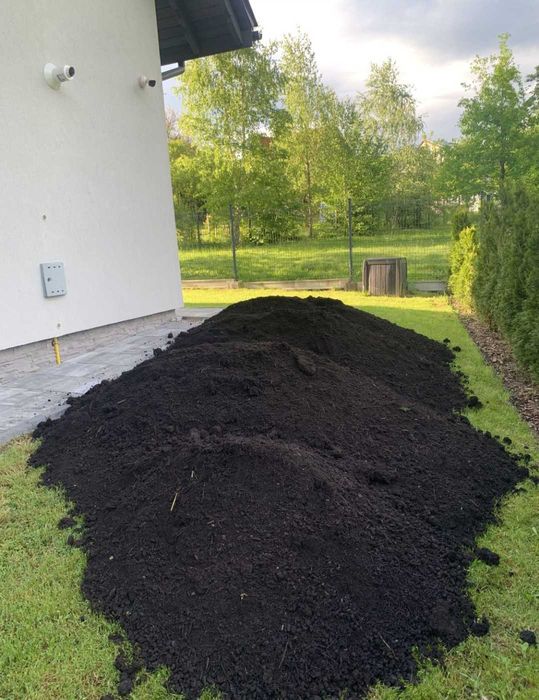 Czarnoziem Ziemia Dostawa Ogrodowa Siana Humus trawnik Kompost Koparka