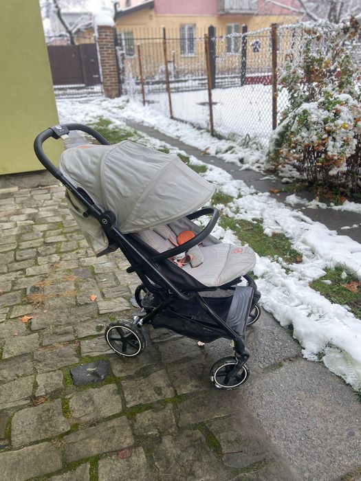 Cybex Beezy Lava Grey Прогулянкова коляска