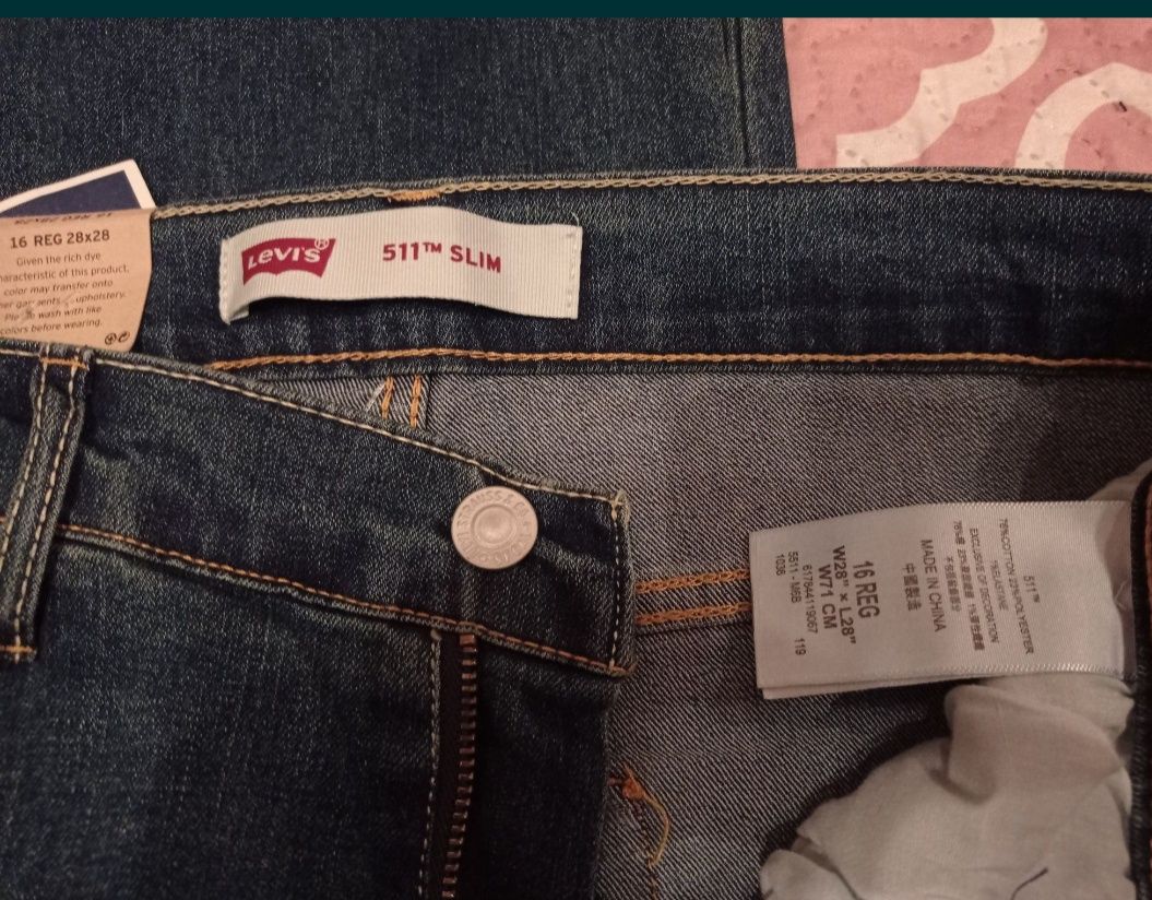 . Nowe Levis 28*28