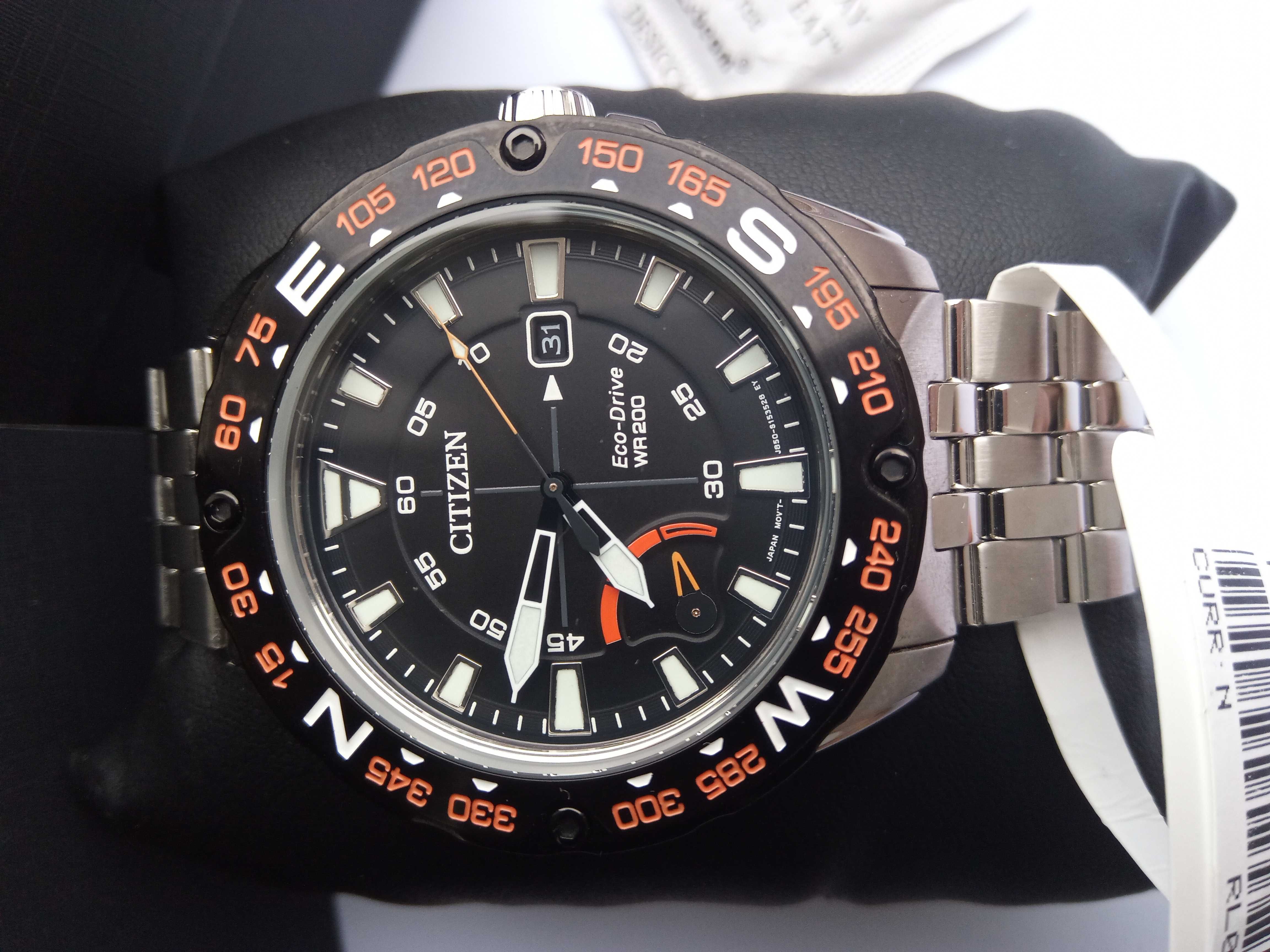 Японские 200м спортивные часы Citizen Eco-Drive AW7048-51E, солнечная