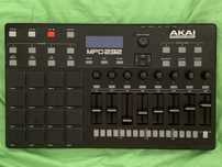 Akai MPD232 - NOVO