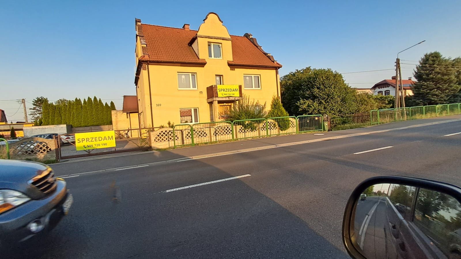 Sprzedam dom Chełm Śląski trzy mieszkania plus biuro