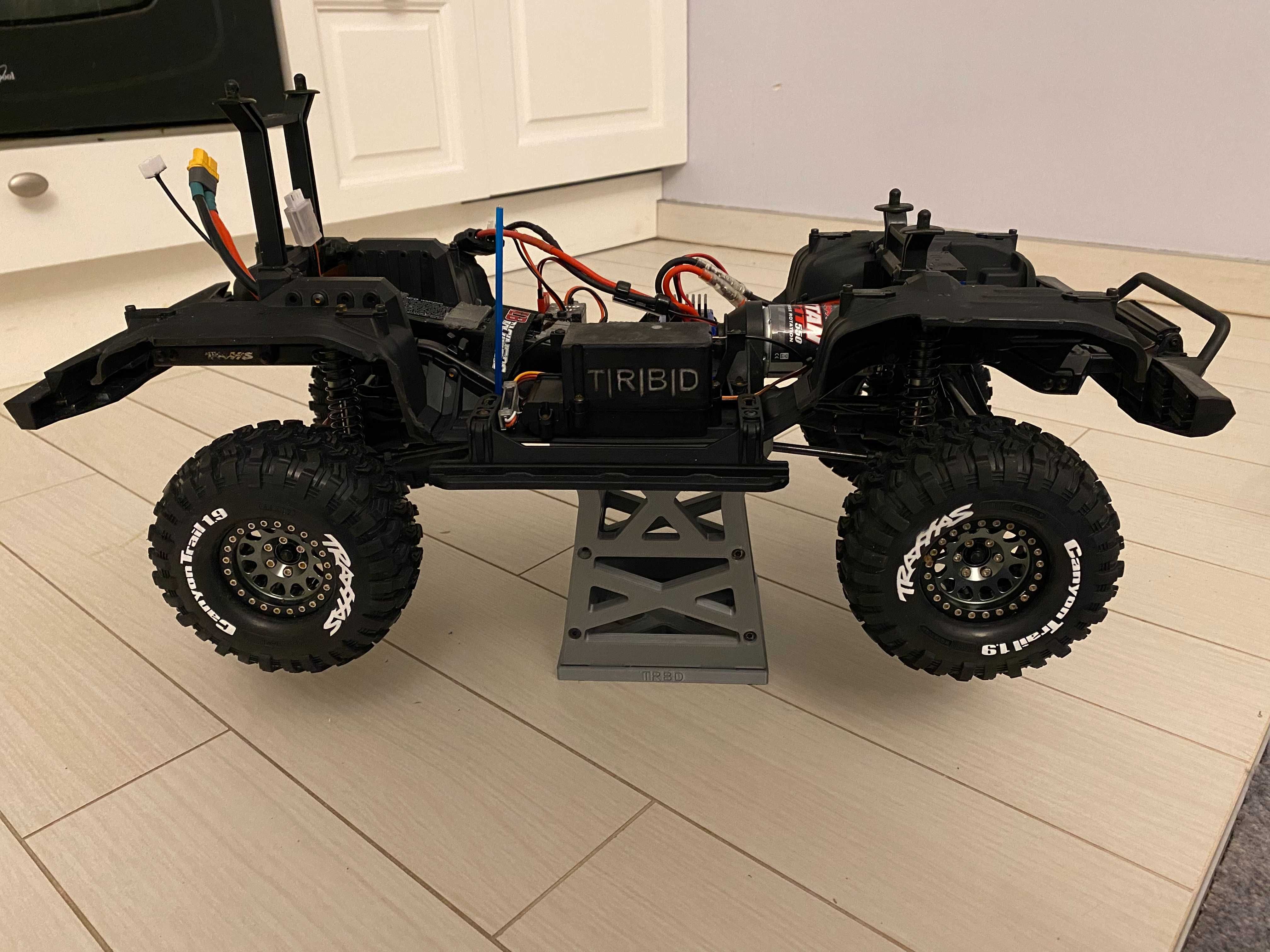 Stojak, podstawa Traxxas TRX4 Defender, Sport, Bronco, Blazer