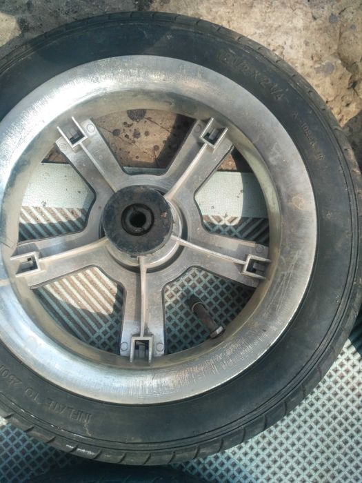 Продвм колеса до тачки