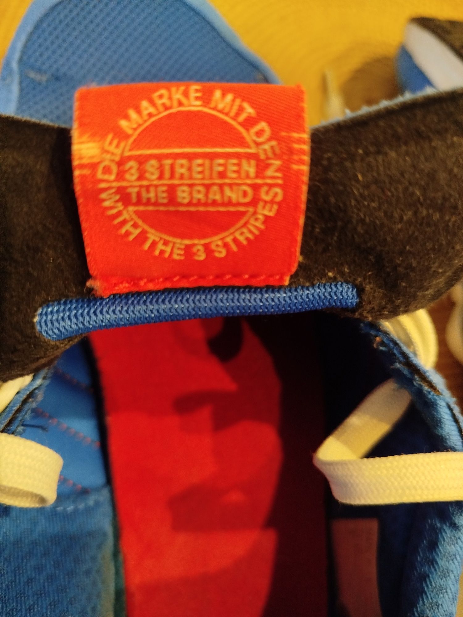 Buty firmy Adidas Retroset