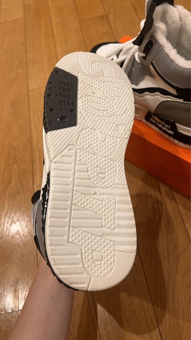 Зимові чоловічі кросівки