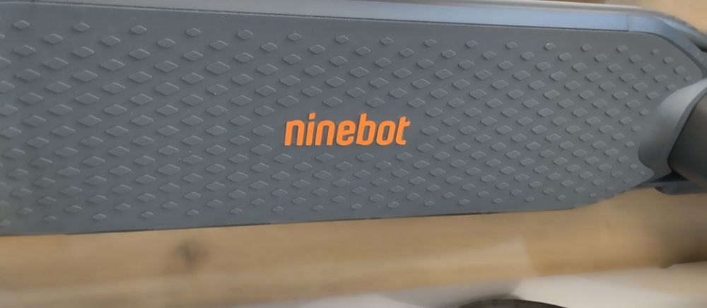 Електросамокат Ninebot F2 Pro