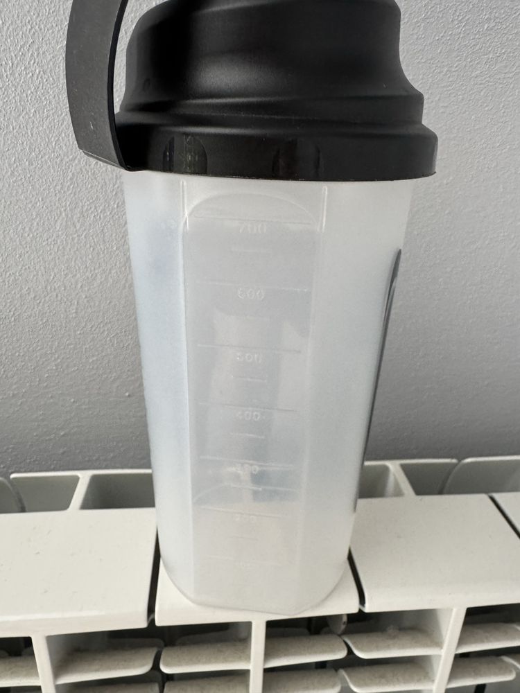 Shaker SFD przeźroczysty nowy