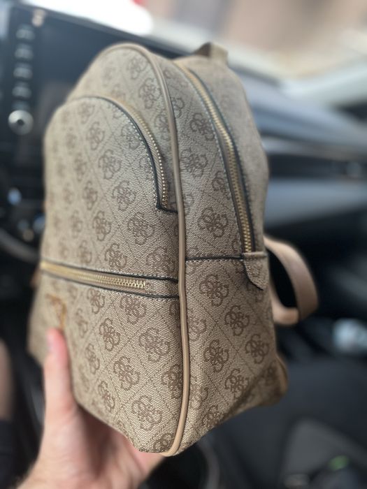 Рюкзак Guess Manhattan Large Backpack