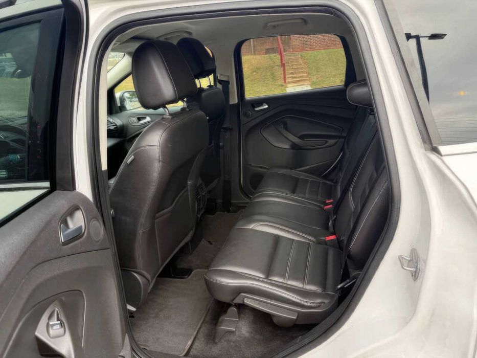 Ford Escape Titanium      2017