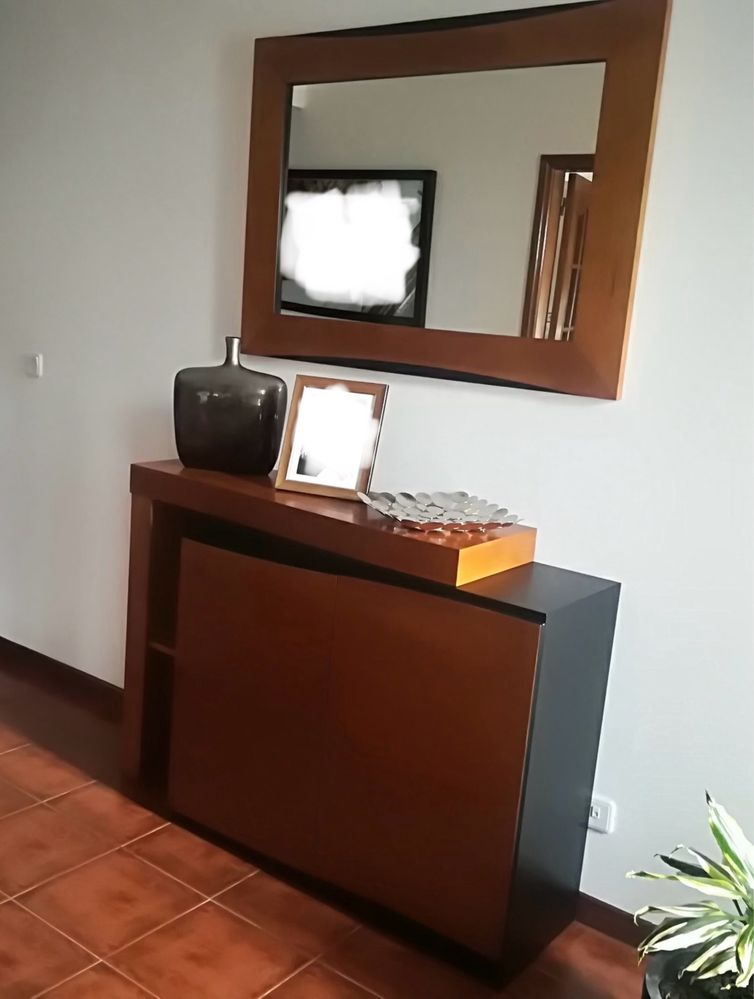 Vendo móvel de entrada com espelho