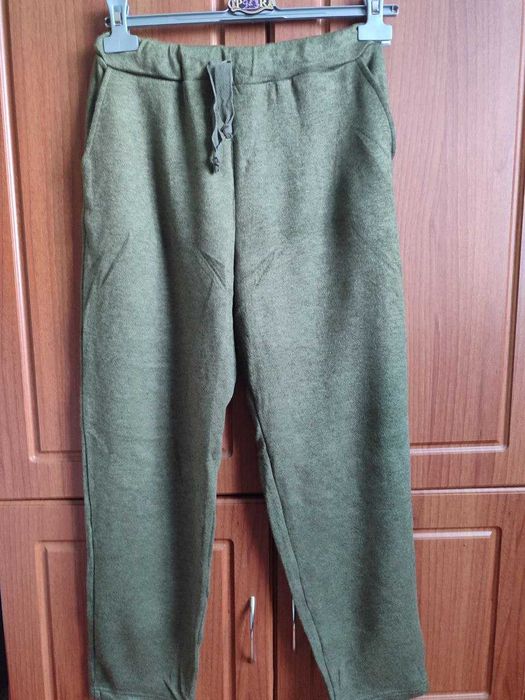 Костюм жіночий ( весна, осінь). Колір хакі