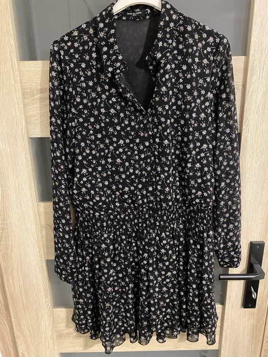 Sukienka lekka, zwiewna w kwiaty