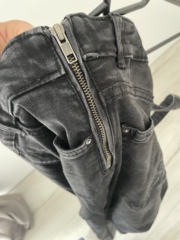 Ogrodniczki L/40 new look czarne