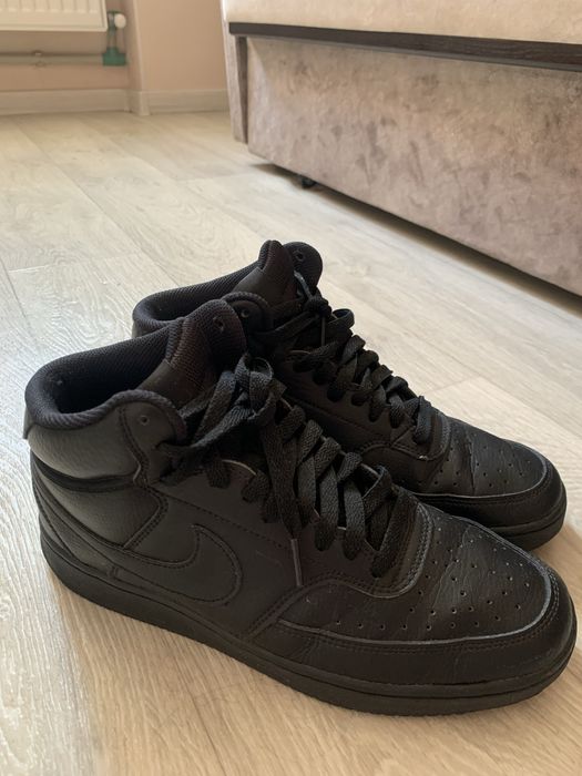 Продам чоловічі  ботинки Оригінал  Nike Court Vision розмір 42.5 27 см