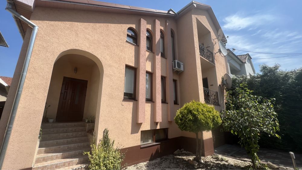 Дім в «Росвигово»