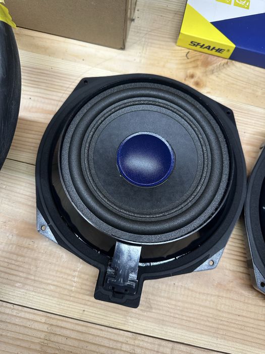 Нч динамики, сабы под сидения Philips, сняты с системы Hi Fi