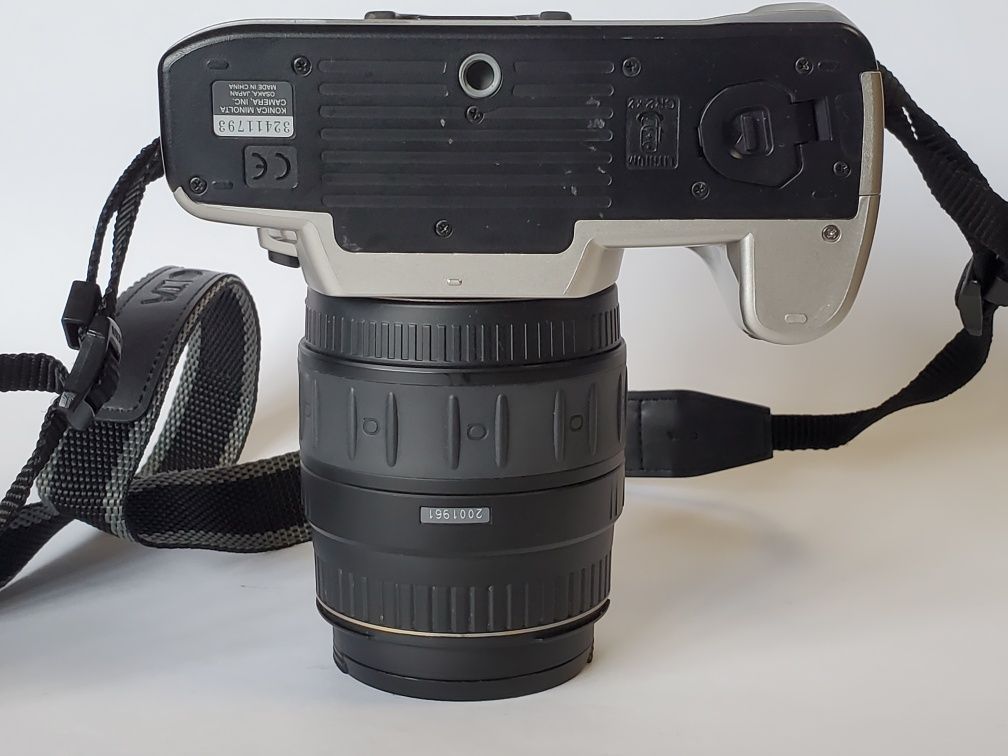Пленочный фотоаппарат Minolta Maxxum 50 тестирован как новый