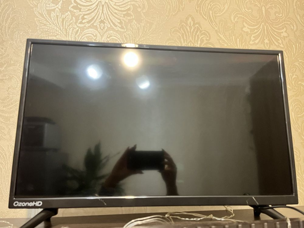 Телевизор с плоским экраном