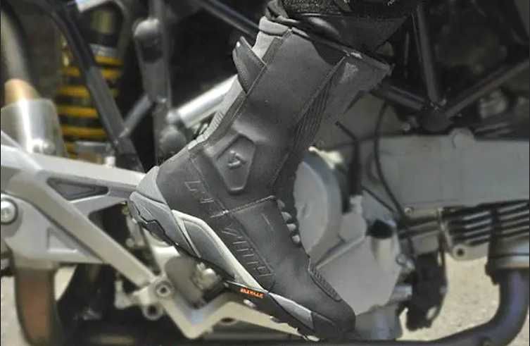 Botas moto Revit